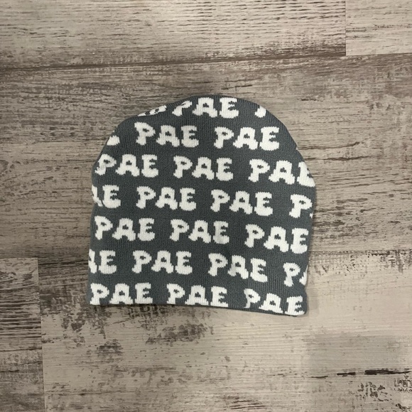 Others Follow Gray and White Knit Hat - Picture 2 of 2